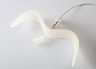 Les appareils d'éclairage modernes blancs comme le lait de résine, forme d'oiseau ont mené des lumières de suspension
