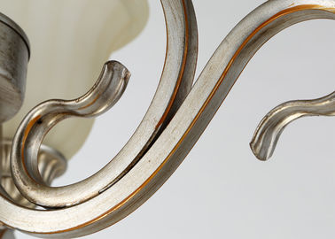 Le lustre moderne léger du fer 3 travaillé s'allume/éclairage pendant avec des nuances pour la villa