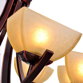 Le lustre crème 3 de fer travaillé d'ombre vers le bas pose 18 têtes pour des villas