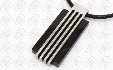 Noir et pendants d'acier inoxydable d'argent avec des lignes conception de modèle