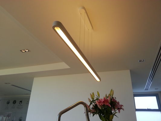 T5 a mené les lampes économiseuses d'énergie de plafonniers de tube pour le magasin commercial