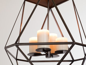 L'intérieur en verre de bougie a mené des lumières de lustre, lampe pendante noire large de cage de fer