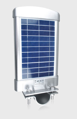 IP65 30W a intégré les réverbères extérieurs blancs frais de LED, réverbère actionné solaire de LED